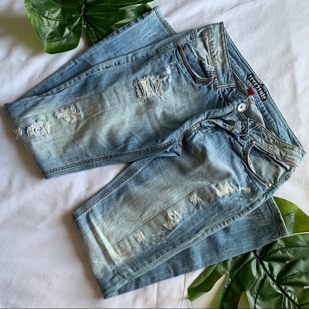 Light Wash Splatter Destructed Skinny Jeans